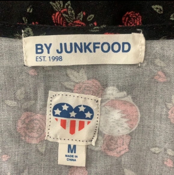 Super fun and stunning By Junkfood skeletons and roses wrap top - Picture 3 of 3